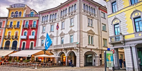 İzmir Hareketli Elegant Avrupa Turu